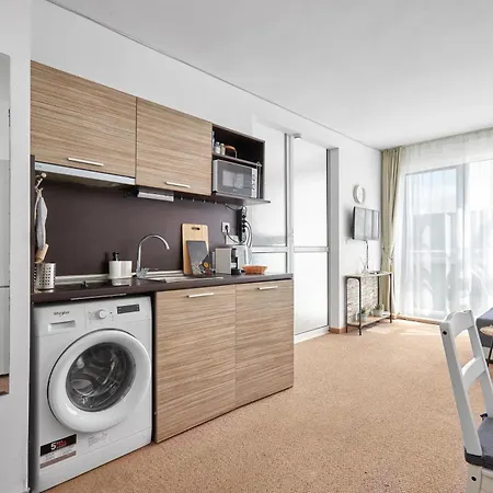 Cozy With Separated Sleeping Area Close To Sarafovo By Flat Mаnager Апартамент Бургас