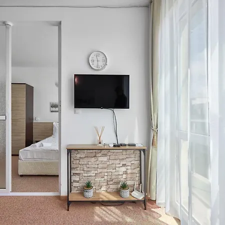 Cozy With Separated Sleeping Area Close To Sarafovo By Flat Mаnager Апартамент *